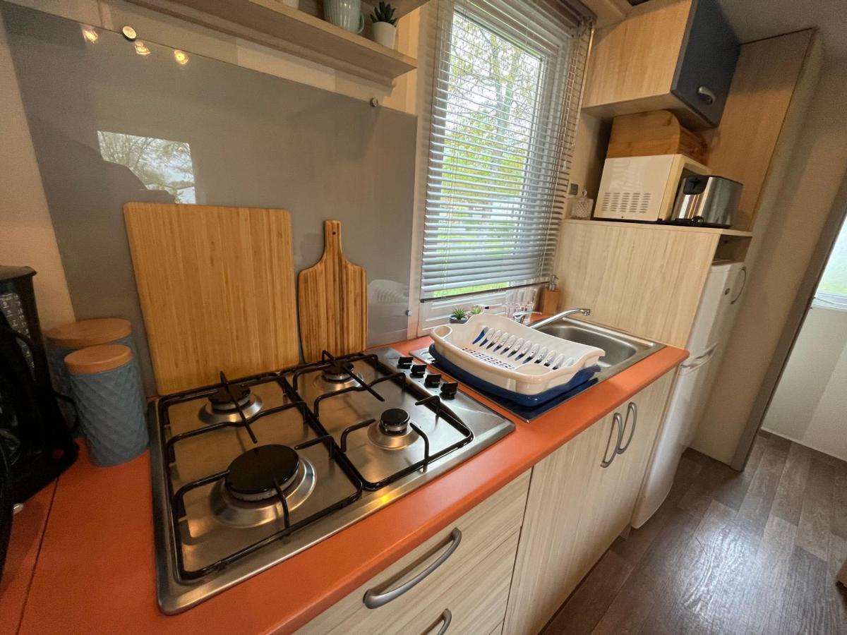 Mobil-Home Climatise Avec Piscine Aureilhan  Εξωτερικό φωτογραφία