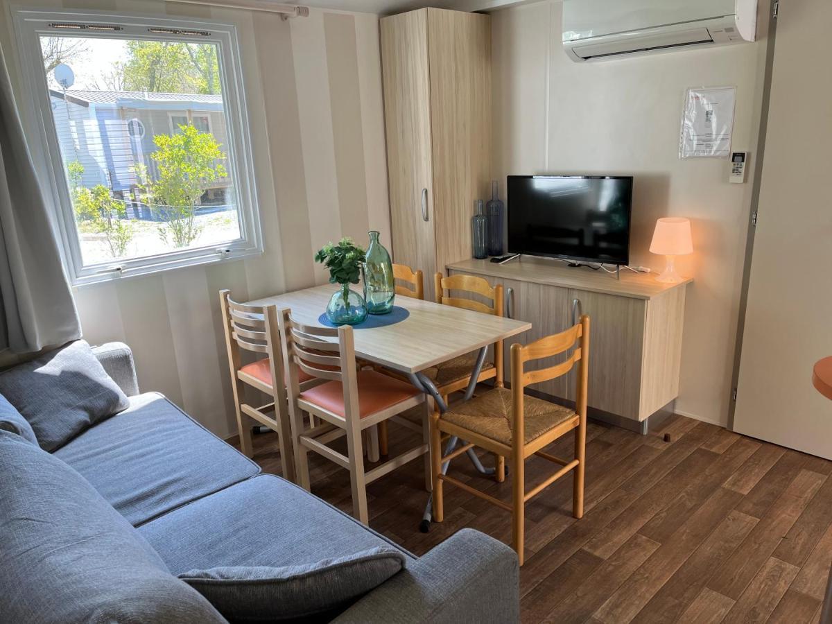 Mobil-Home Climatise Avec Piscine Aureilhan  Εξωτερικό φωτογραφία